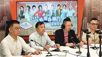 حضر رئيس مجموعة الصحة والصحة غرفة البث المباشر لمحطة Guangdong Pearl River ال...